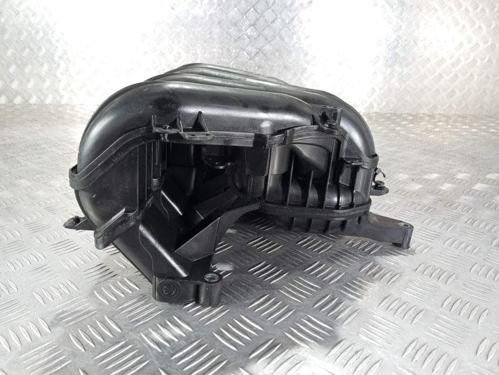 Коллектор впускной к Volvo V50 (03-10)