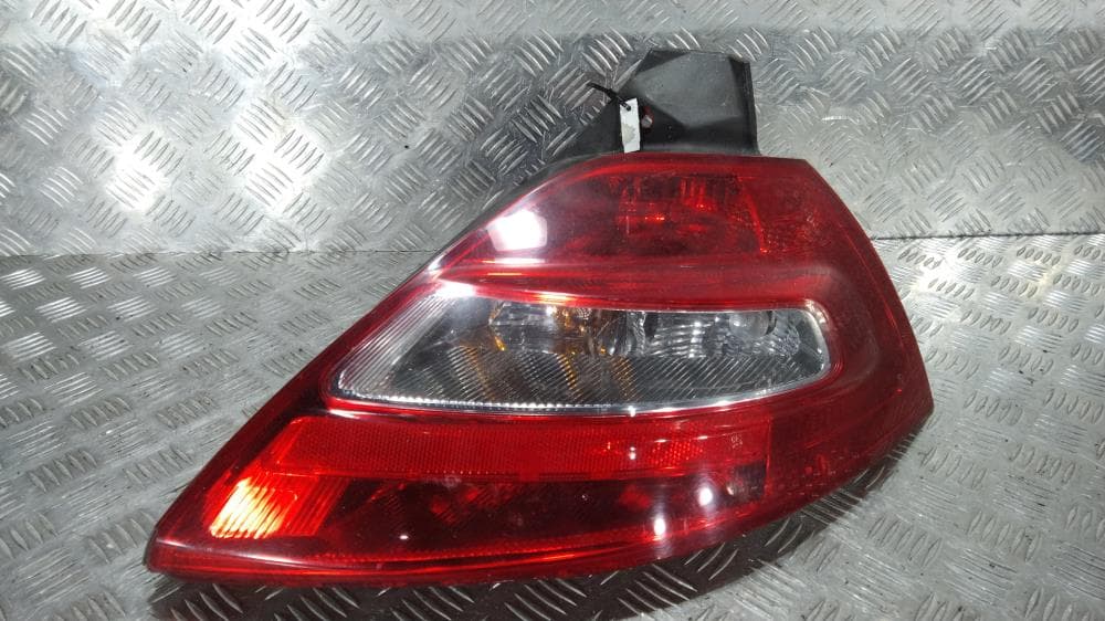 Фонарь задний правый к Renault Megane 2 (02-06)