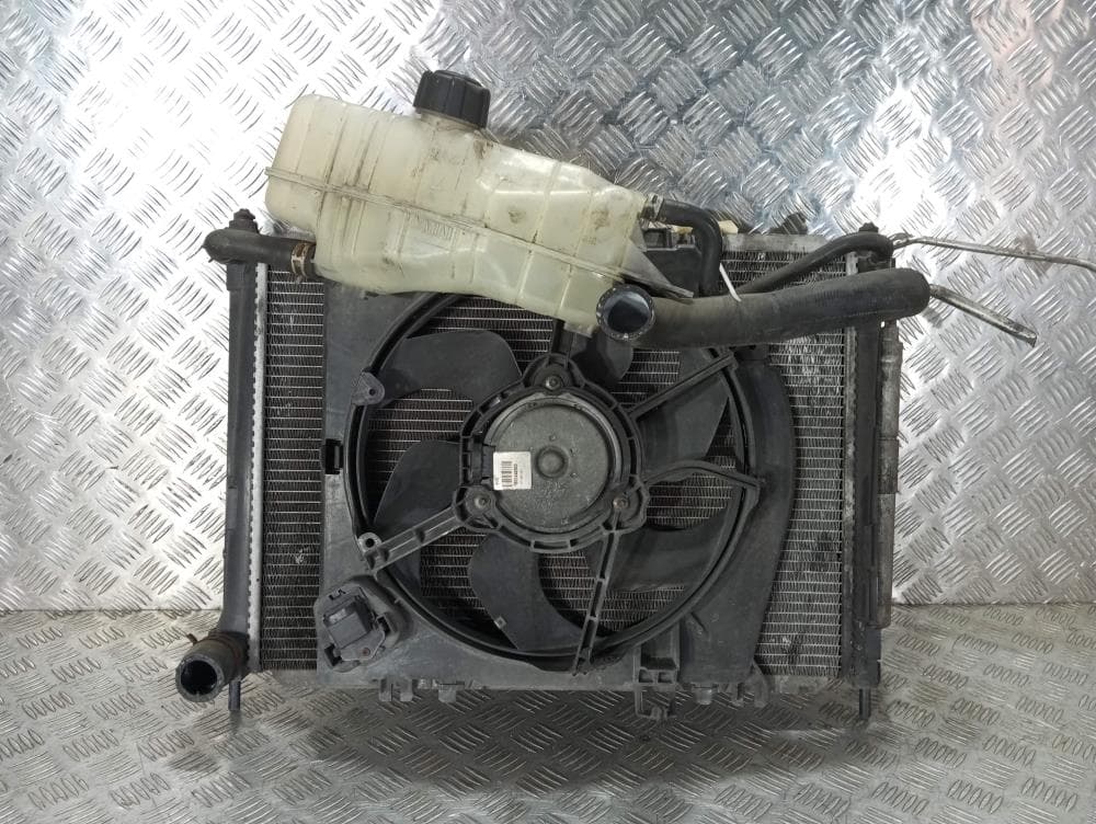 Кассета радиаторов к Nissan  Note E11 (05-09)