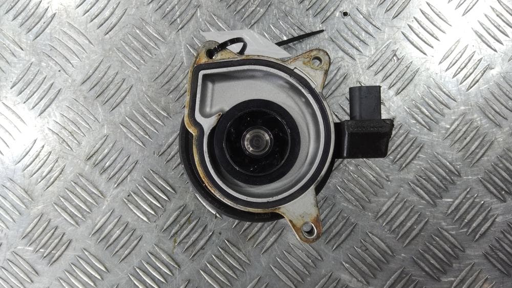 Помпа к Volkswagen Golf 6 (08-15)