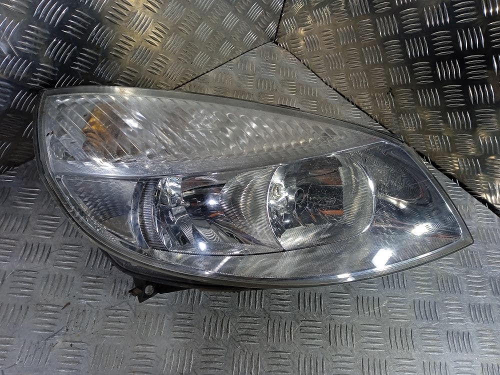 Фара правая к Renault Scenic 2 (03-06)