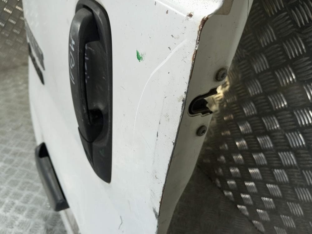 Дверь задняя распашная левая к Renault Trafic 2 (01-06)