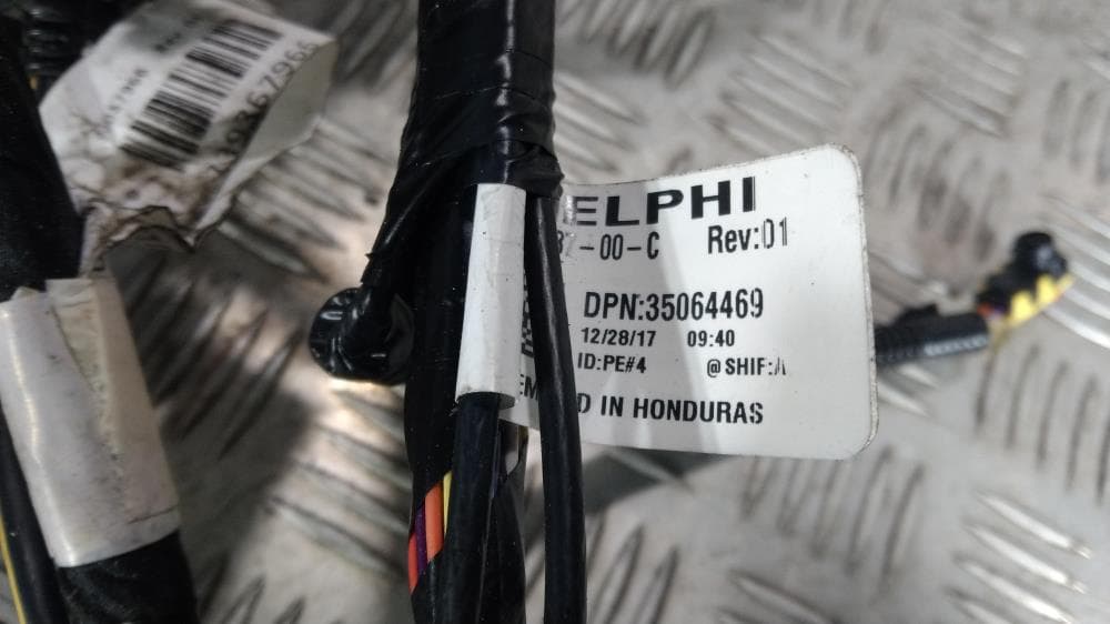 Проводка передней панели (торпедо) к Tesla Model 3 (17-21)
