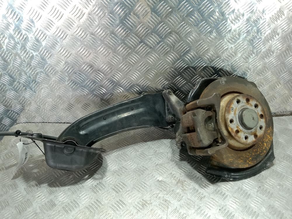 Кулак задний правый к Volkswagen Sharan 2 (10-15)