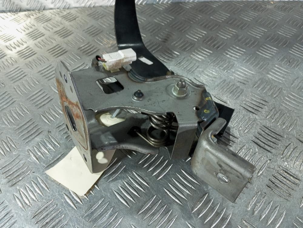 Педаль сцепления к Hyundai ix35 1 (10-13)