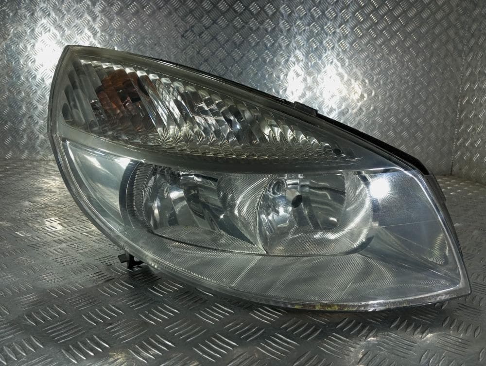 Фара правая к Renault Scenic 2 (03-06)