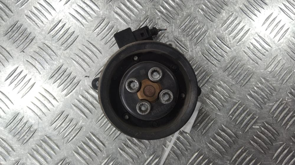 Помпа к Volkswagen Golf 6 (08-15)