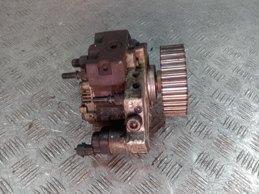 ТНВД к Renault Scenic 2 (03-06)