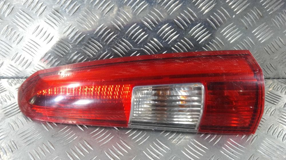 Фонарь задний правый к Volvo XC70 2 (00-05)