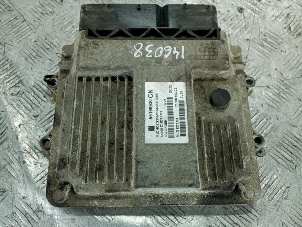 Блок управления двигателем к Opel Corsa D (06-11)