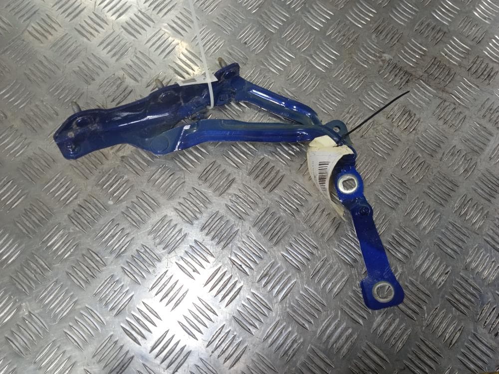 Петля крышки багажника к Tesla Model 3 (17-21)