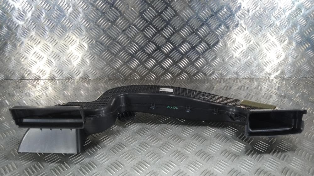 Воздуховод к Jeep Grand Cherokee WL (21-24)