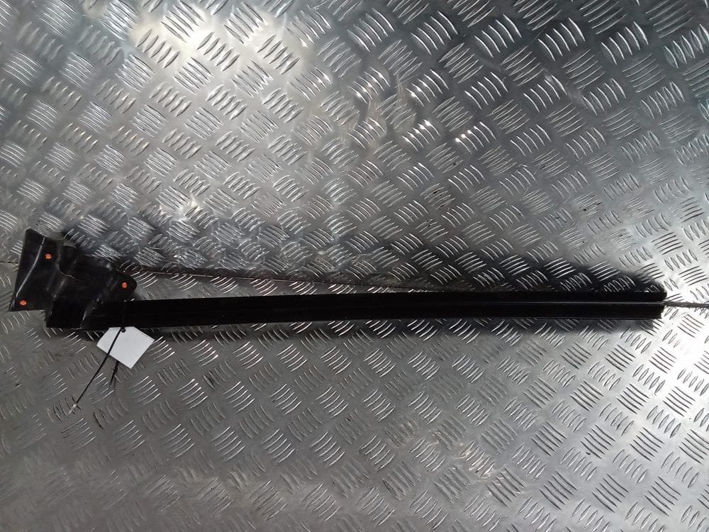 Уплотнитель к Tesla Model 3 (17-21)