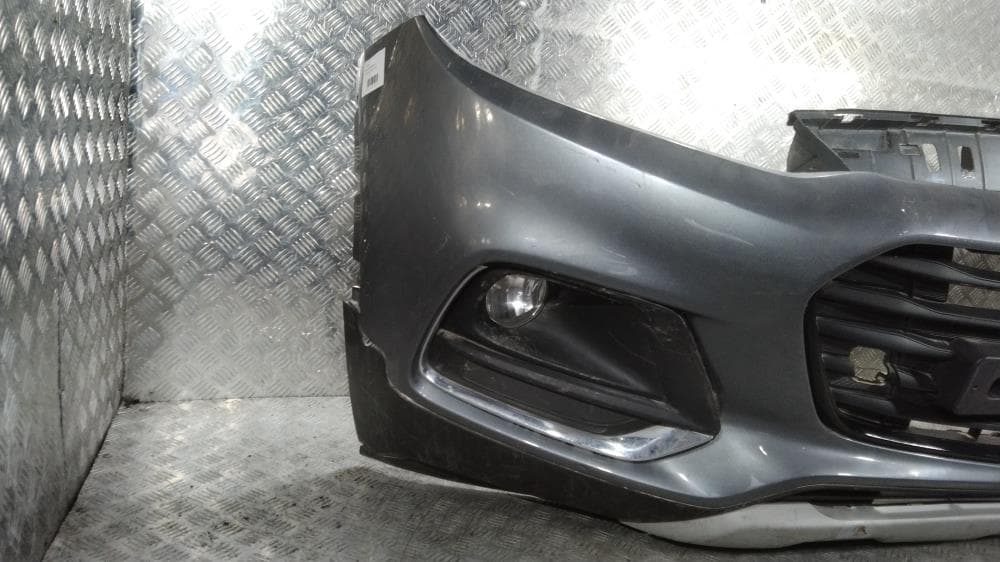 Бампер передний к Chevrolet Trax 1 (13-16)