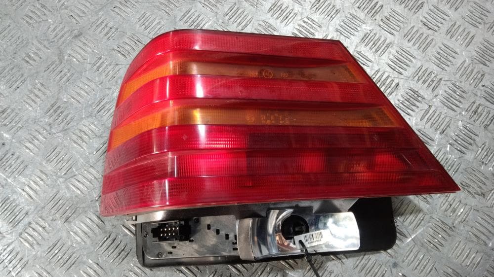 Фонарь задний левый к Mercedes S W140/C140 (91-93)
