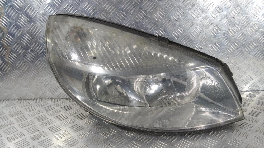 Фара правая к Renault Scenic 2 (03-06)