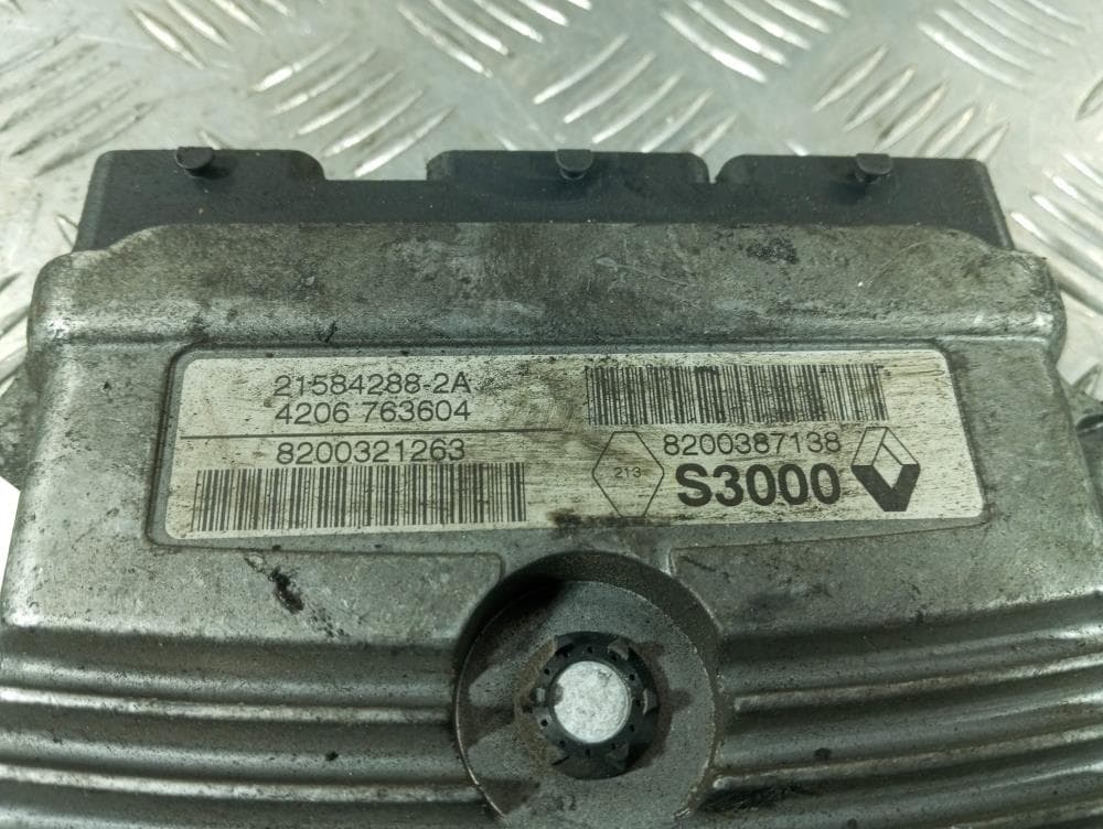 Блок управления двигателем к Renault Scenic 2 (03-06)