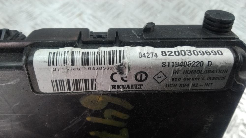 Блок комфорта к Renault Scenic 2 (03-06)