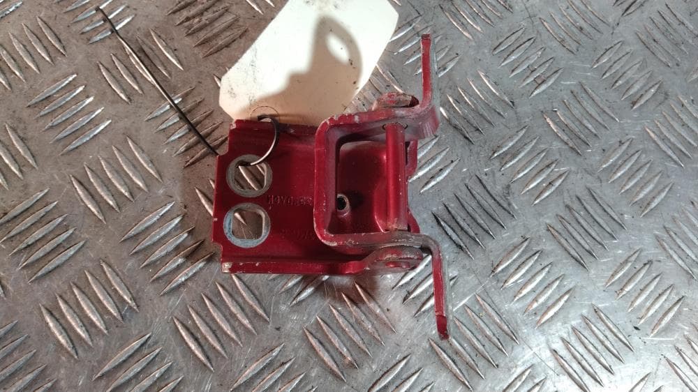 Петля двери передней правой к Chrysler PT-Cruiser 1 (00-06)