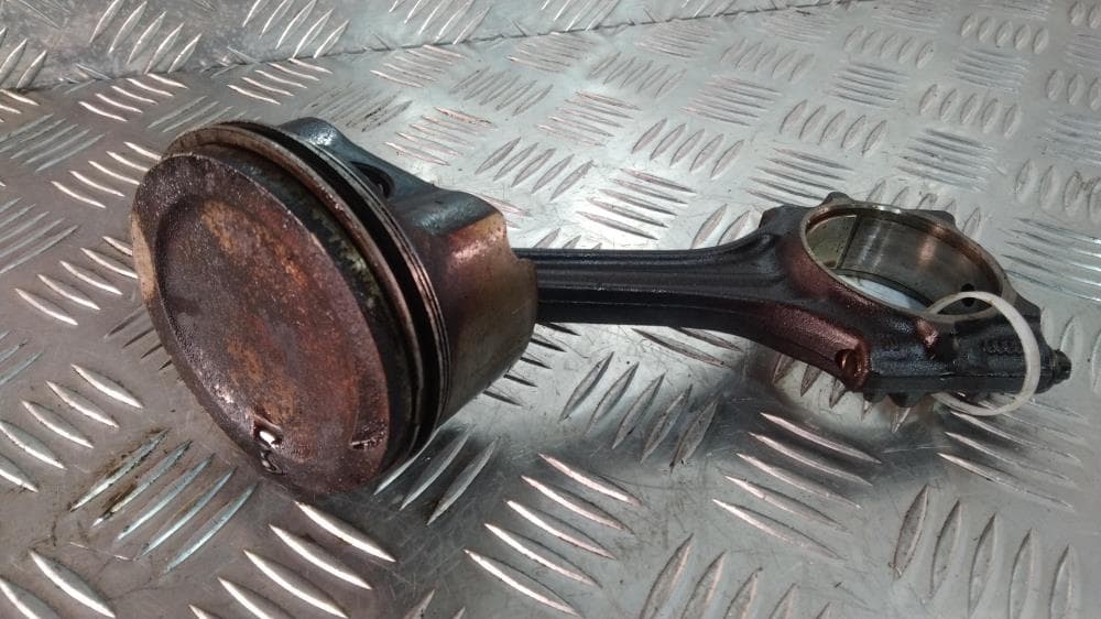 Поршень к Audi A4 B6 (01-05)