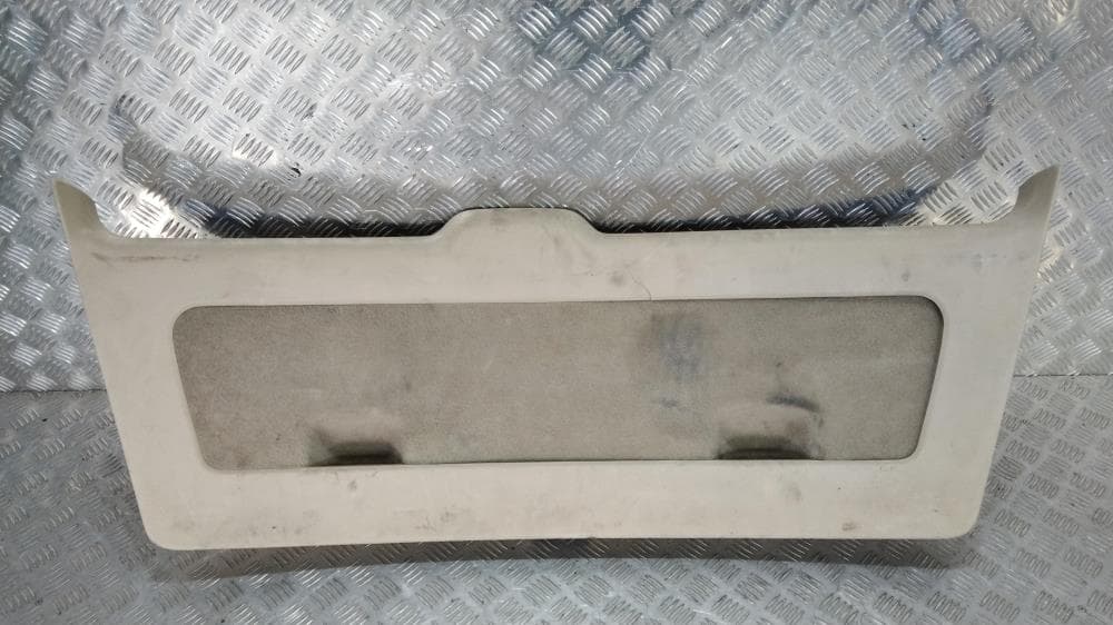 Обшивка крышки багажника к Volkswagen Golf 4 (97-06)