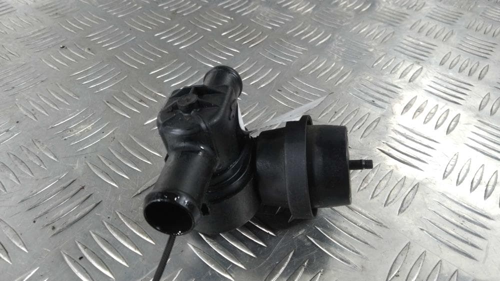 Кран отопителя (печки) к Audi A4 B8/8K (07-11)