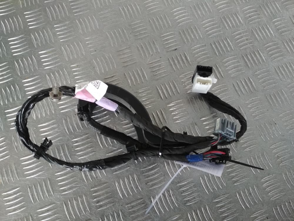 Проводка двери к Tesla Model X (15-21)