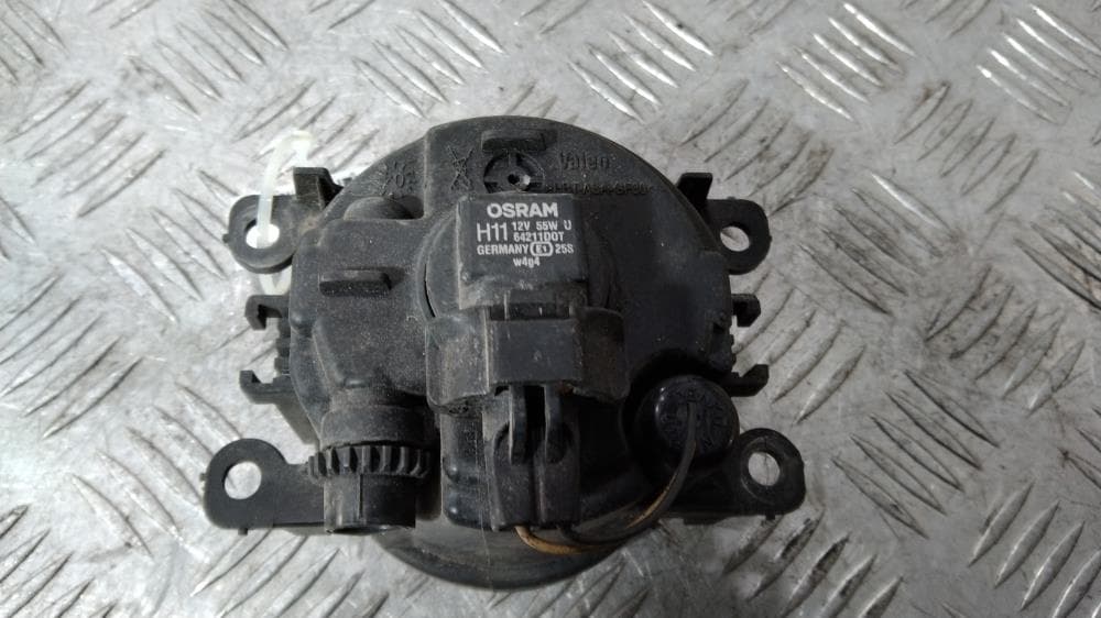 Фара противотуманная левая к Renault Megane 2 (02-06)