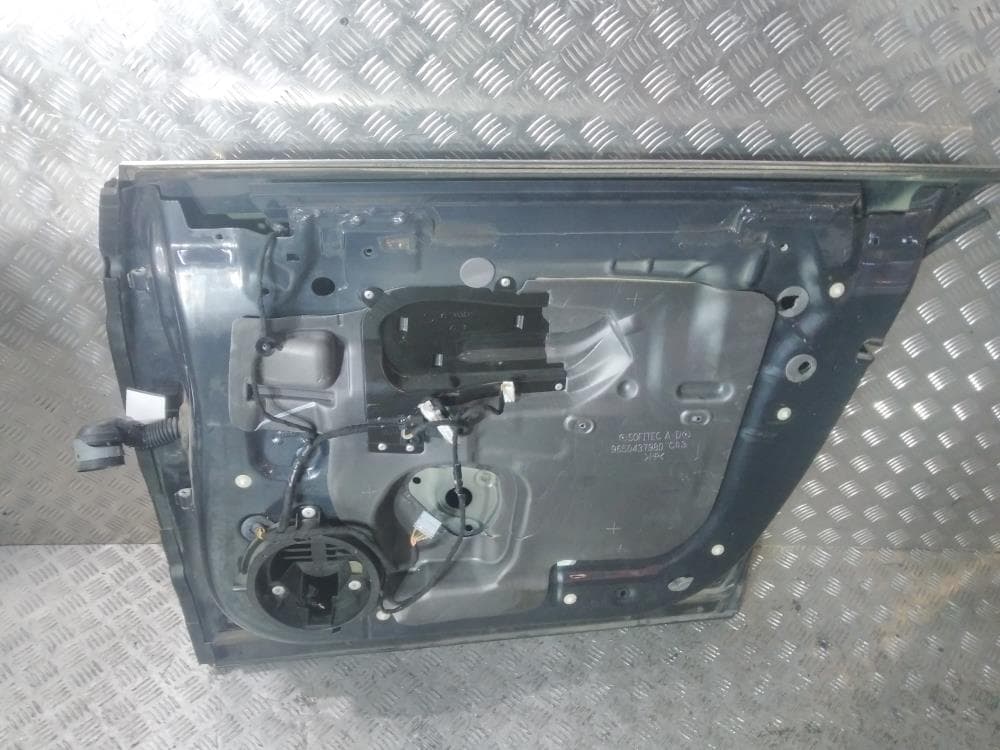 Дверь задняя правая к Citroen C6 (04-12)