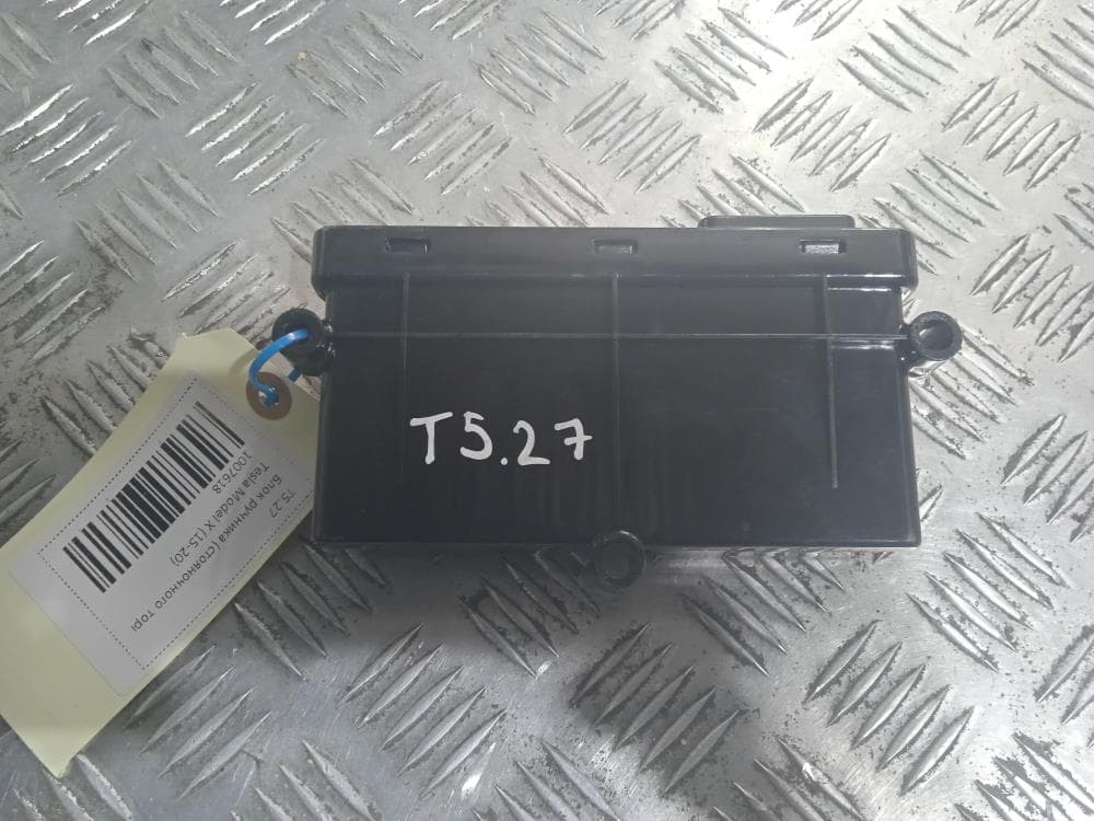 Блок ручника (стояночного тормоза) к Tesla Model X (15-21)