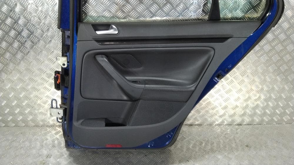 Дверь задняя правая к Volkswagen Jetta 5 (05-11)