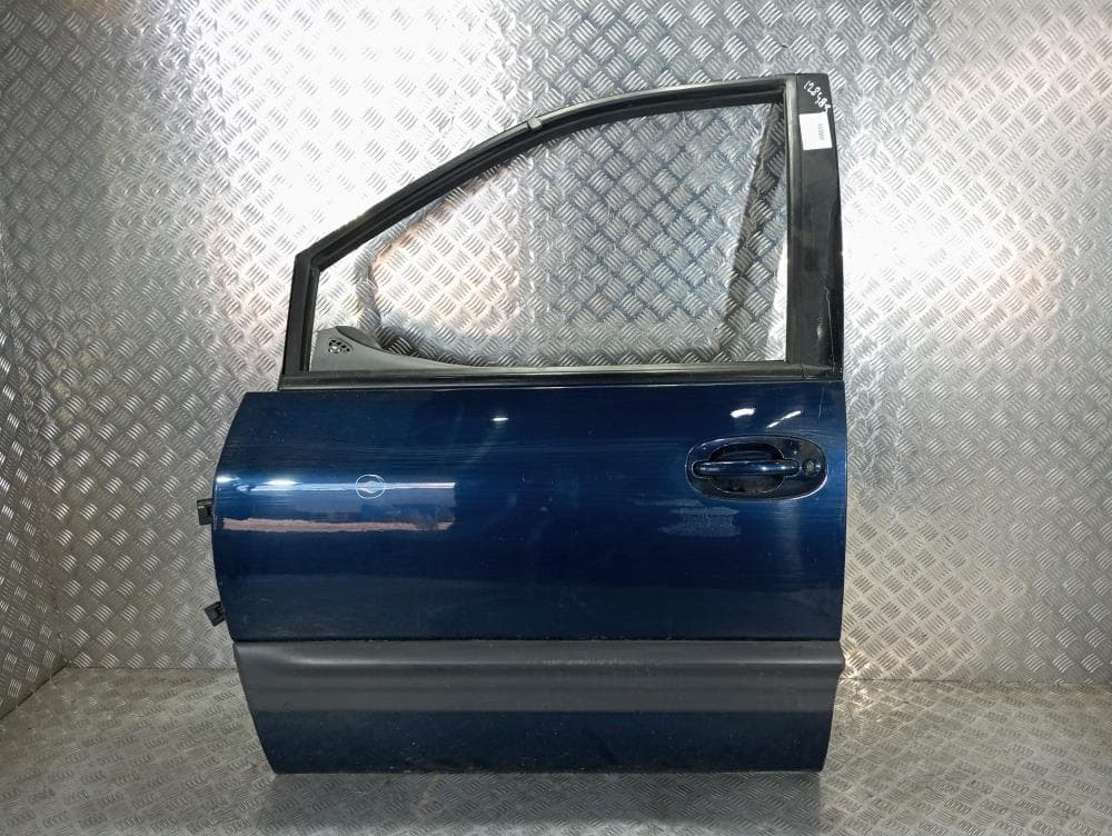 Дверь передняя левая к Chrysler Voyager 3 (95-01)