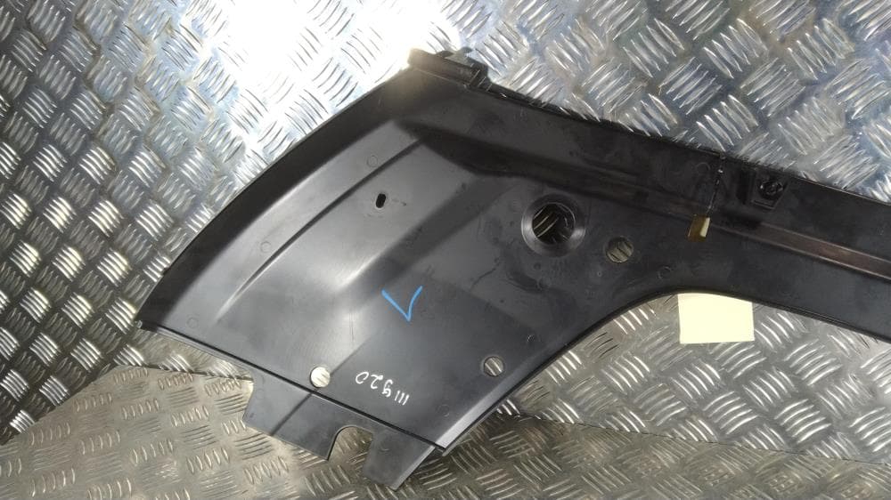 Планка под капот к Jeep Grand Cherokee WL (21-24)
