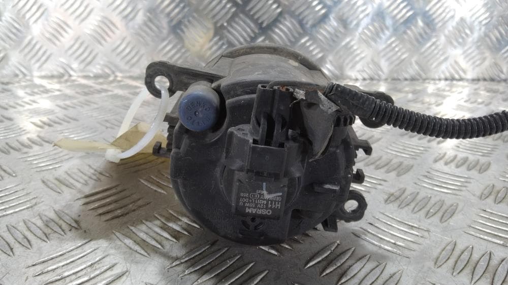 Фара противотуманная левая к Renault Megane 2 (02-06)