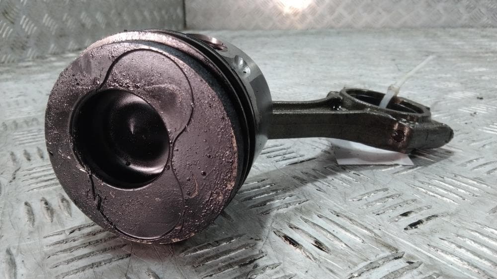 Поршень к Volkswagen Golf 5 (03-09)