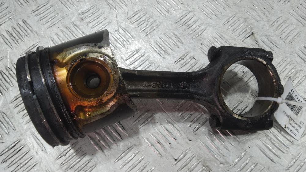 Поршень к Hyundai H1 2 (07-15)
