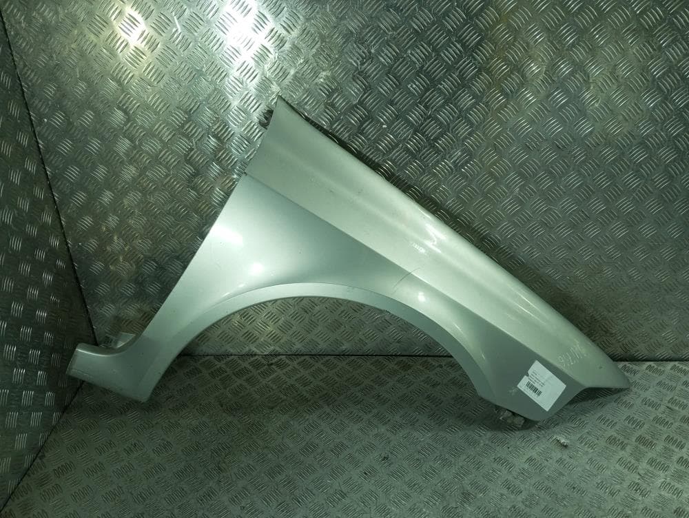 Крыло переднее правое к Renault Laguna 2 (01-05)