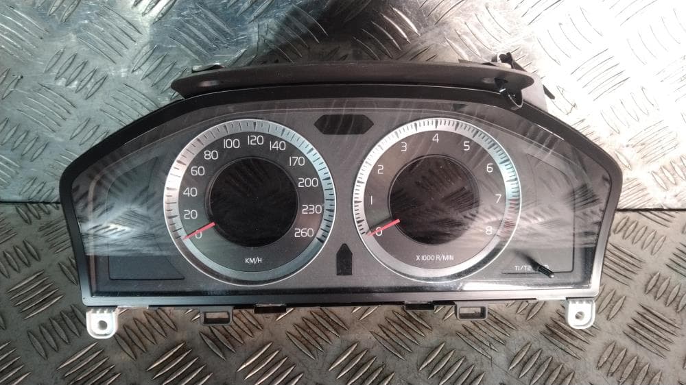 Щиток приборов (приборная панель) к Volvo XC60 1 (08-13)
