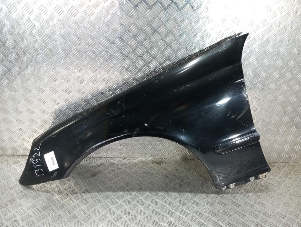 Крыло переднее левое к Mercedes C Class W203/S203/CL203 (00-04)