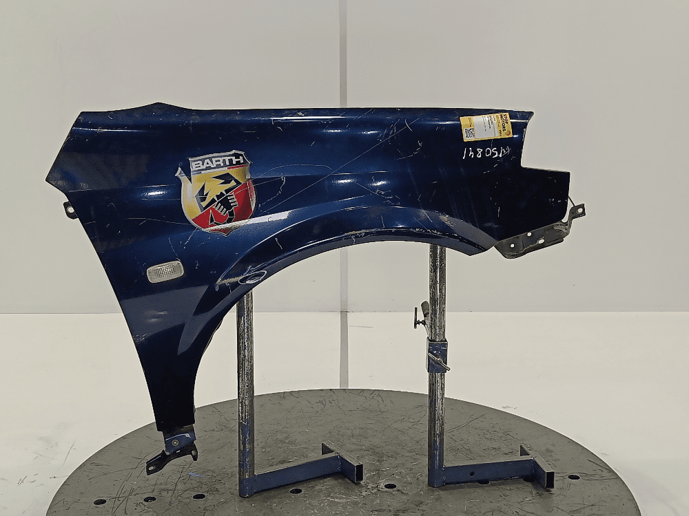 Крыло переднее правое к Nissan  Primera P12 (02-08)