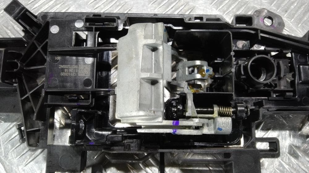 Кронштейн ручки двери к Jeep Grand Cherokee WL (21-24)