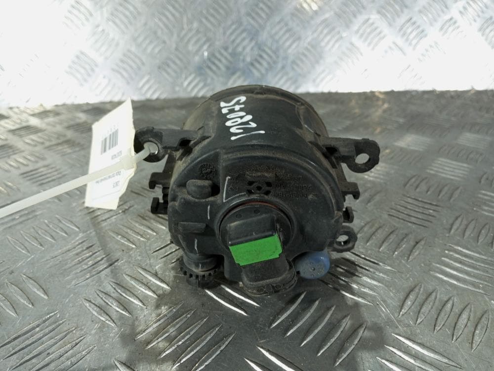 Фара противотуманная левая к Renault Scenic 2 (03-06)