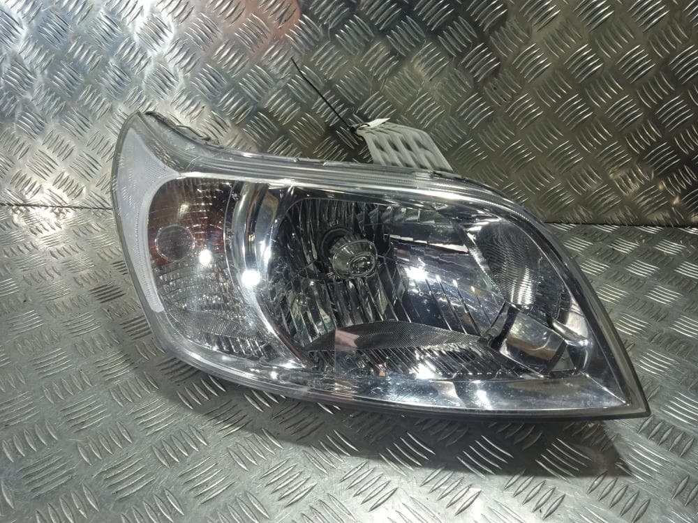 Фара правая к Honda CR-V 3 (06-09)